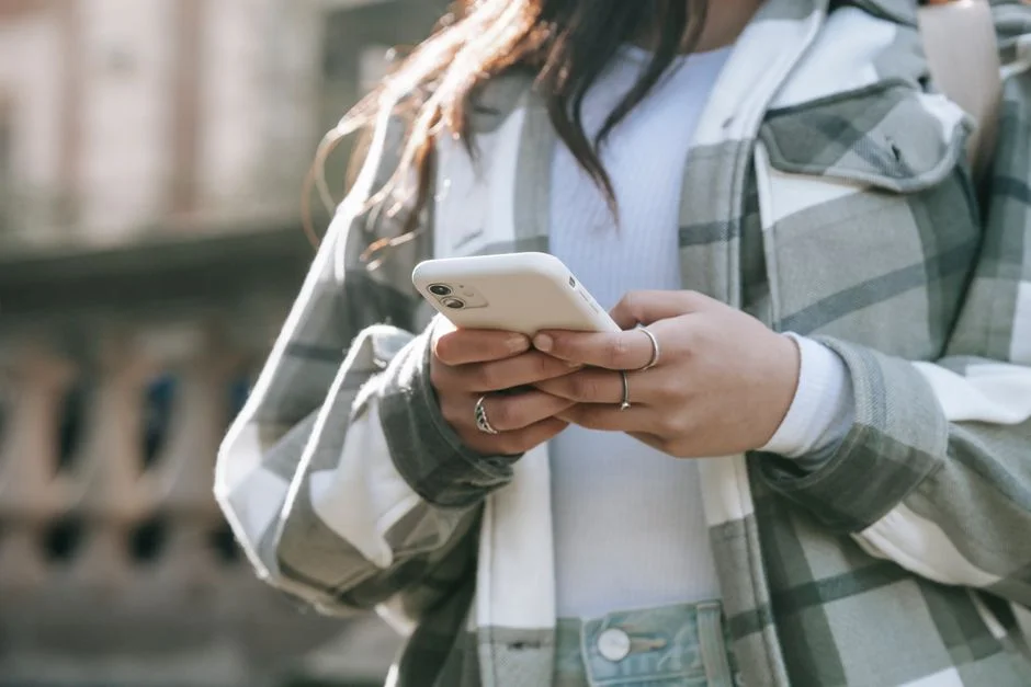 Apple Slams RCS and SMS - What This Means for Mobile Messaging Markets