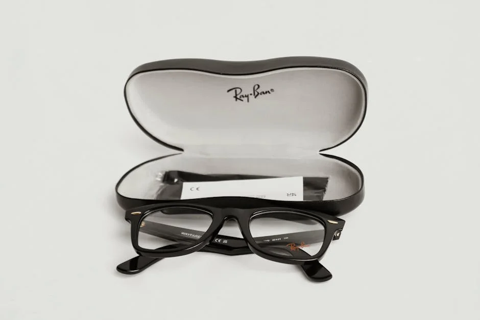Google Revives Glass — Markets Bet on Wearable Tech Comeback — Telecommunications