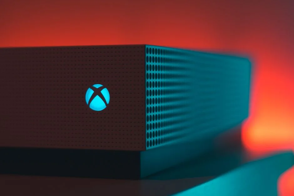 Microsoft Confirms Windows 10 Still Powers 30% of PCs — What This Means for Investors