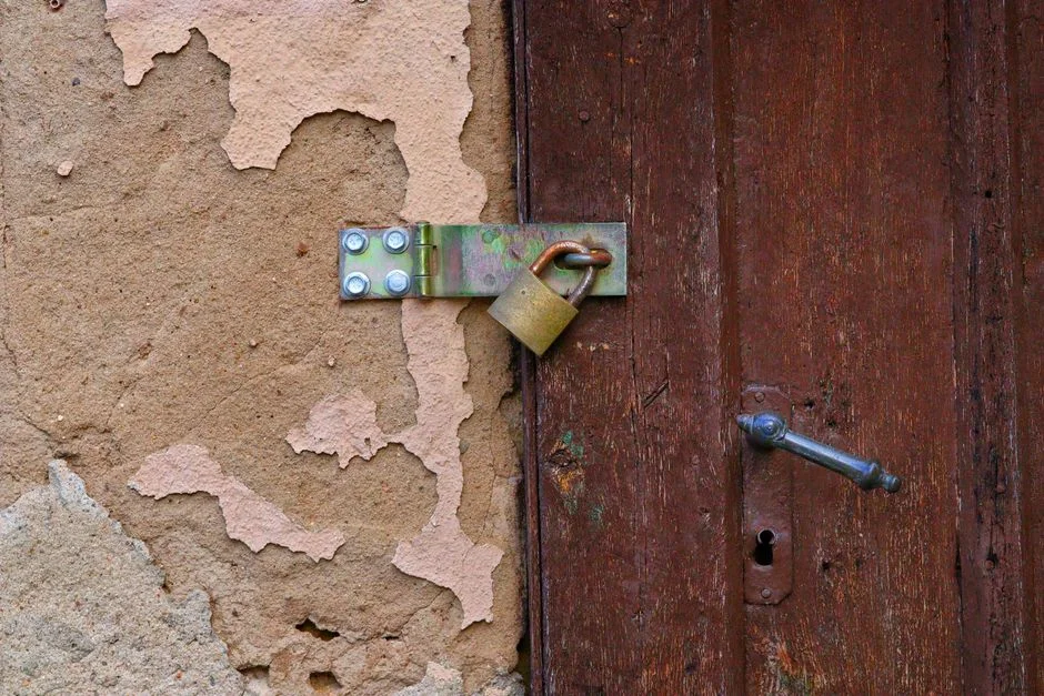 Microsoft Patches Nearly 1,000 Security Holes in Largest Batch Ever — Telecommunications
