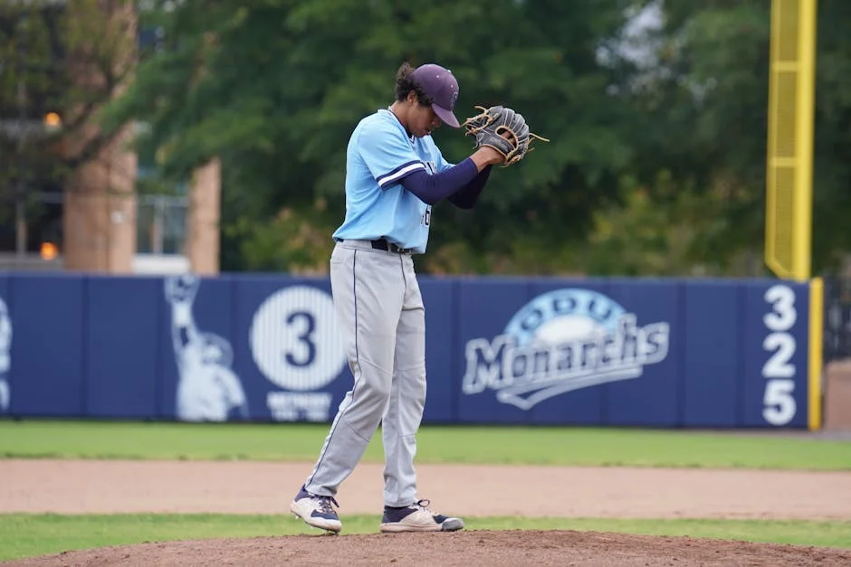 Padres' Miller Extends Scoreless Streak, Eyes Franchise Record