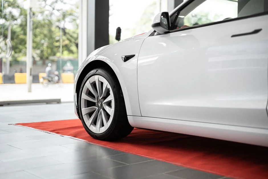 Tesla Diverts in Time, Saves Occupants During Violent A25 Crash — Cybersecurity