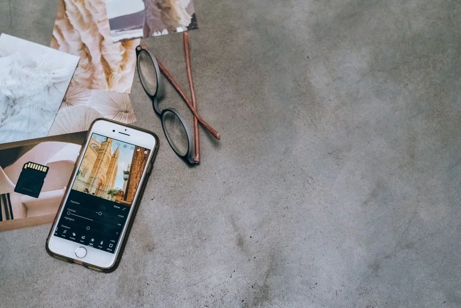 Top 10 AI Tools Transform Content Creation in 2025 — Business Finance